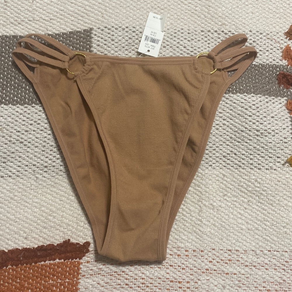 Aerie seamless ring panties.